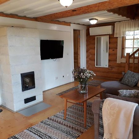 Paehkli Seaside Cottage With Cozy Outdoor Patio Koiguste Exterior photo